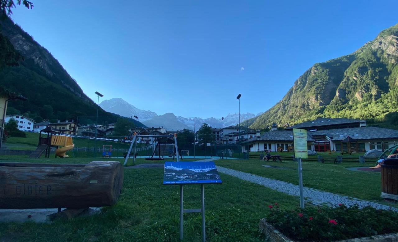 Appartamento De Montagne Berthod Pre-Saint-Didier Luaran gambar